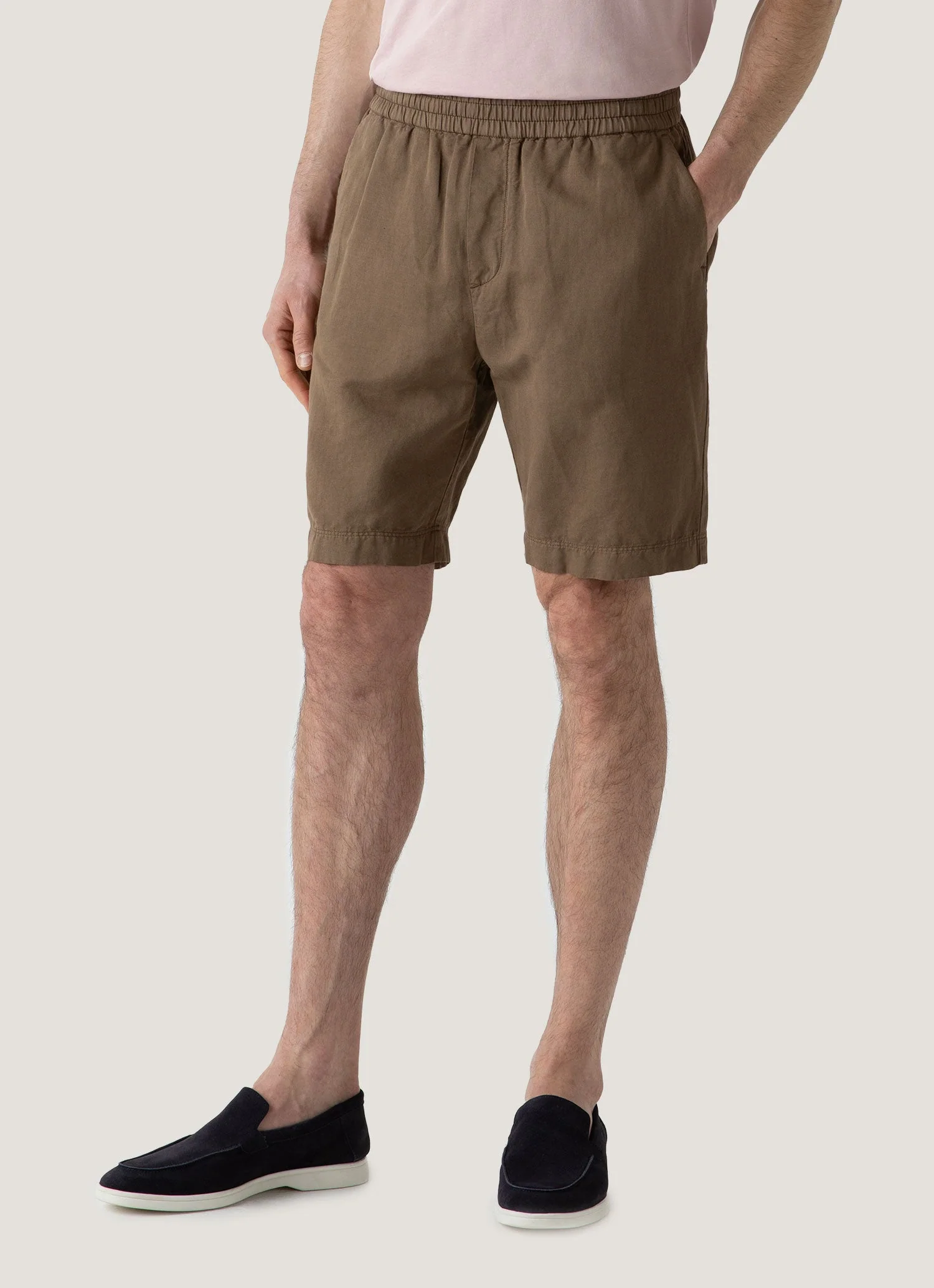 Men's Cotton Linen Drawstring Shorts in Dark Tan - Image 3