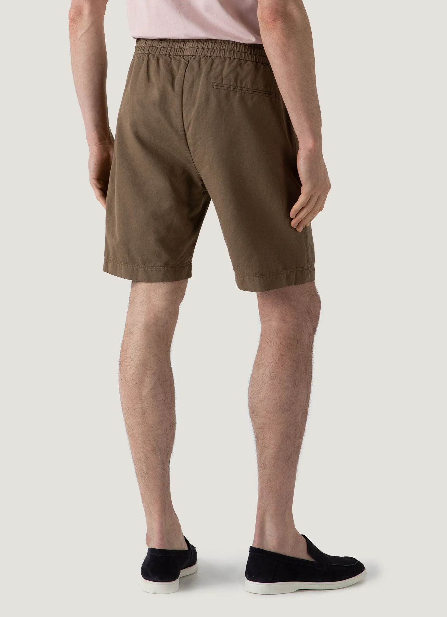 Men's Cotton Linen Drawstring Shorts in Dark Tan - Image 4
