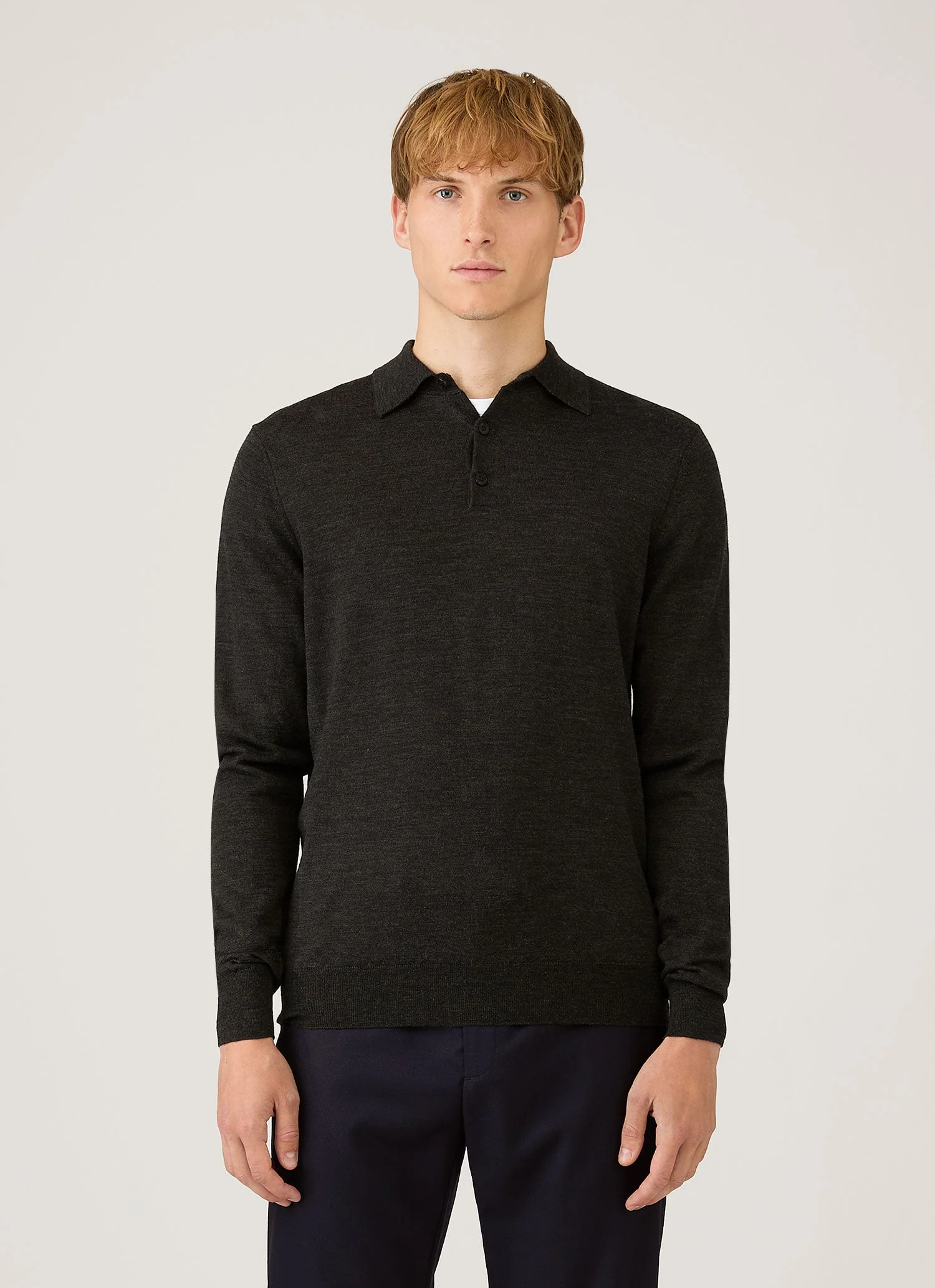 Men's Extra-Fine Merino Knitted Polo Shirt in Charcoal Melange - Image 2