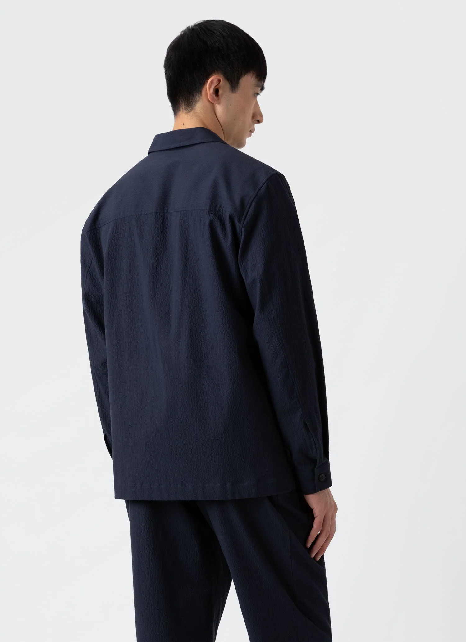 Men's Seersucker Overshirt in Navy - Image 5