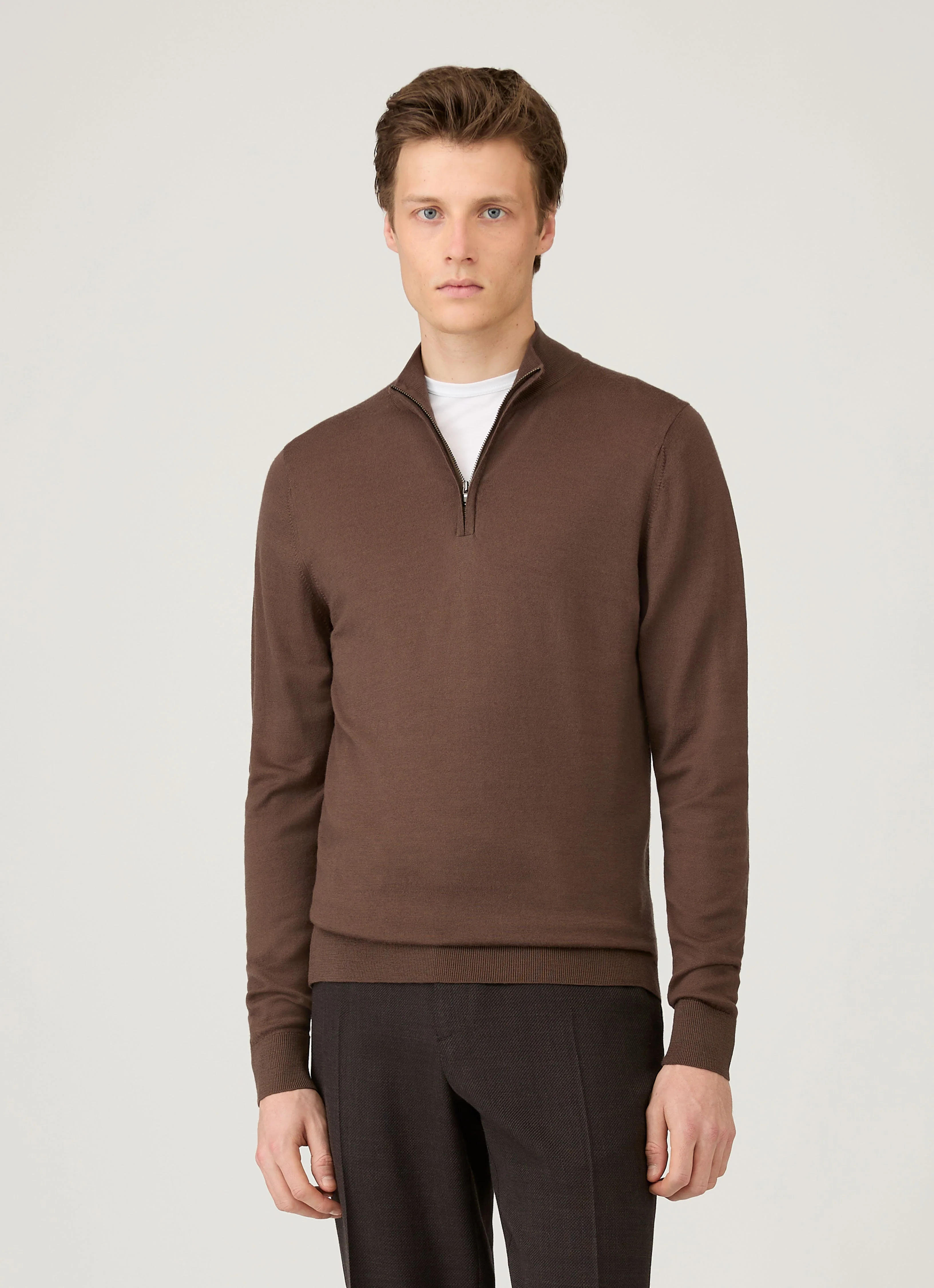 Men's Extra-Fine Merino Zip Neck in Bark - Image 2