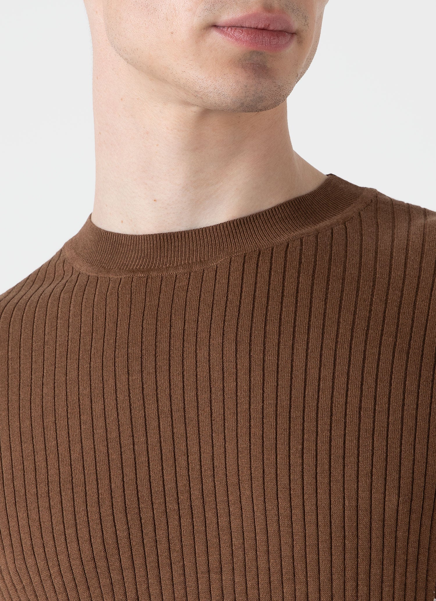 Men's Fine Rib Silk Cotton T-shirt in Dark Sand - Image 6