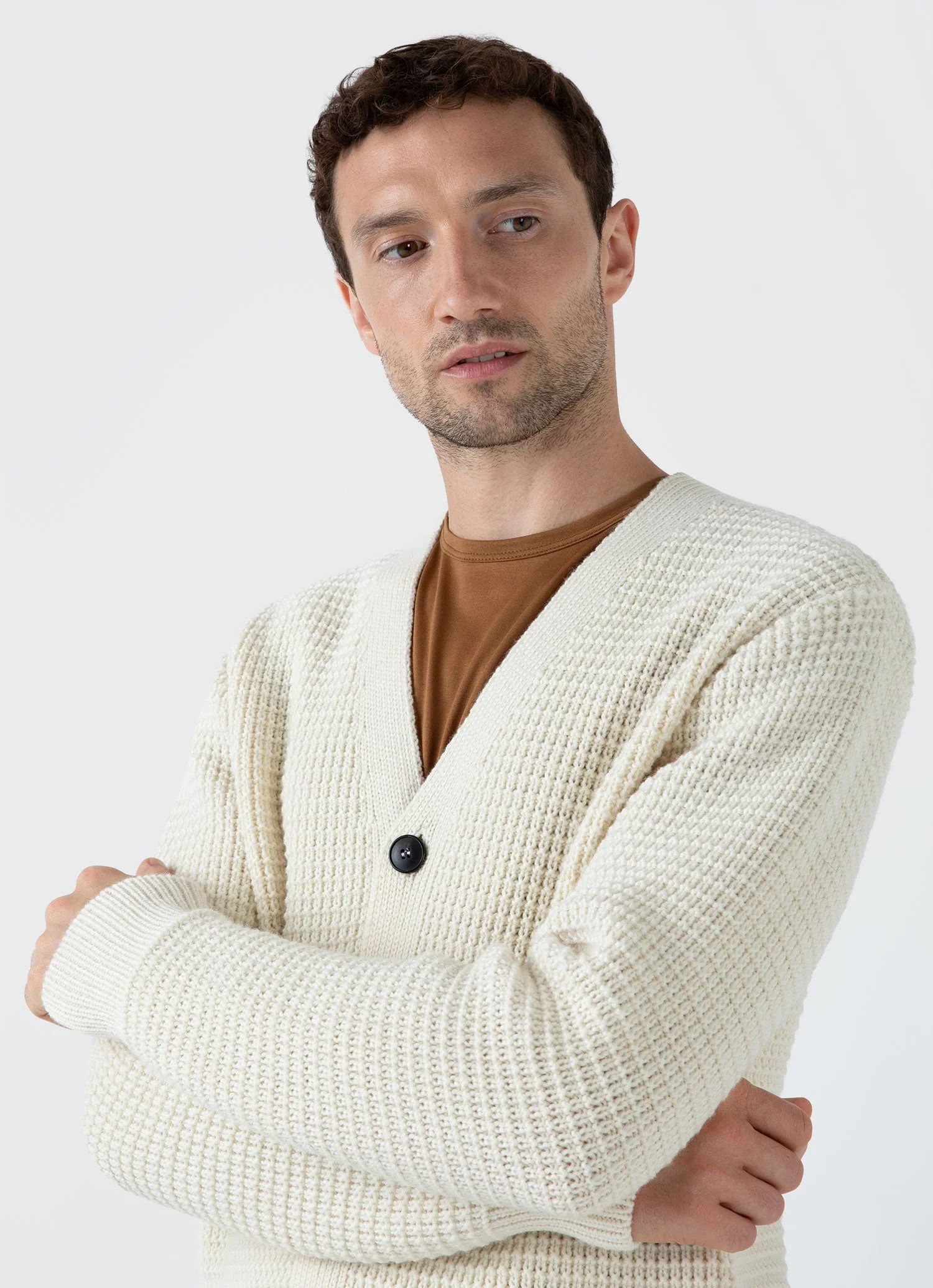 Men's Fisherman Cardigan in Ecru - Image 6