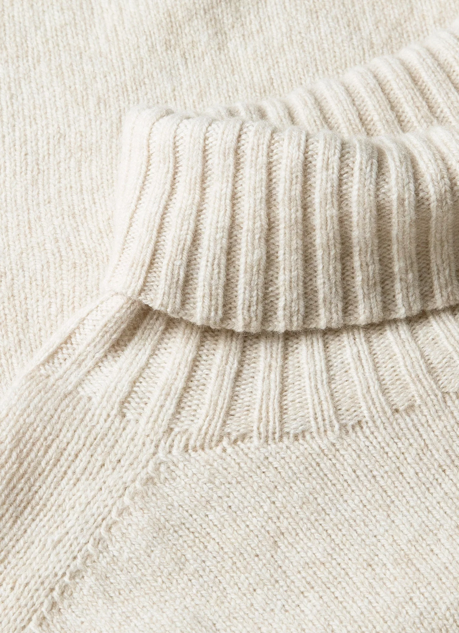 Men's Lambswool Roll Neck in Oatmeal Melange - Image 4