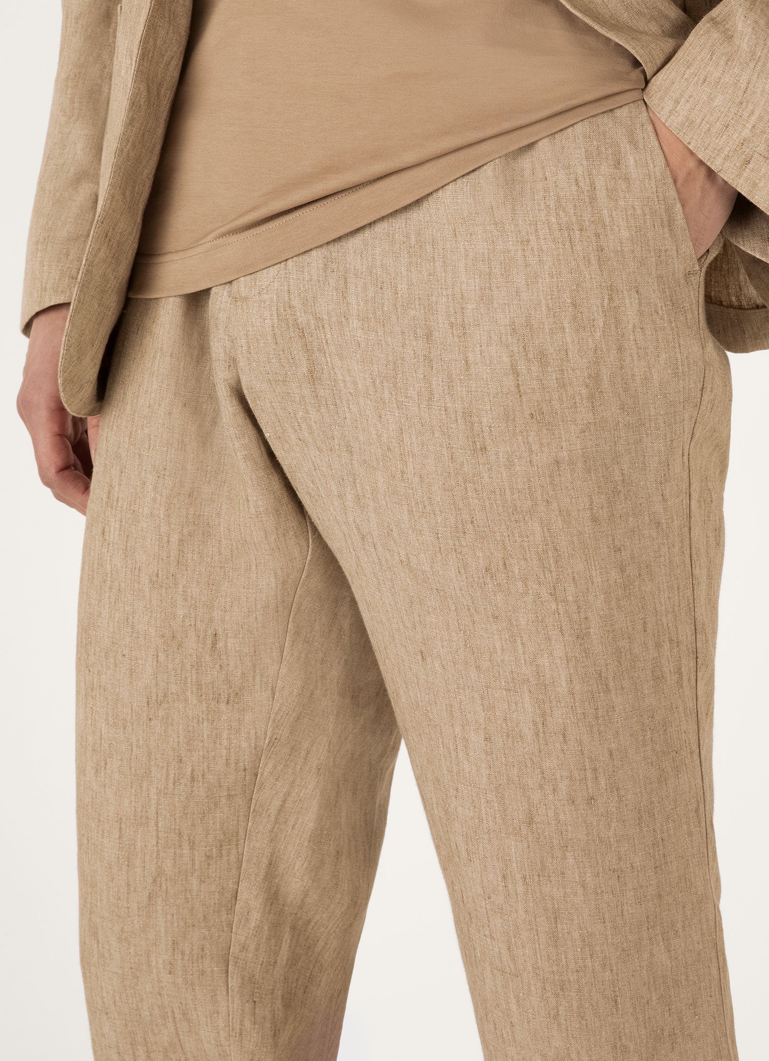 Men's Linen Drawstring Trouser in Dune Melange - Image 6