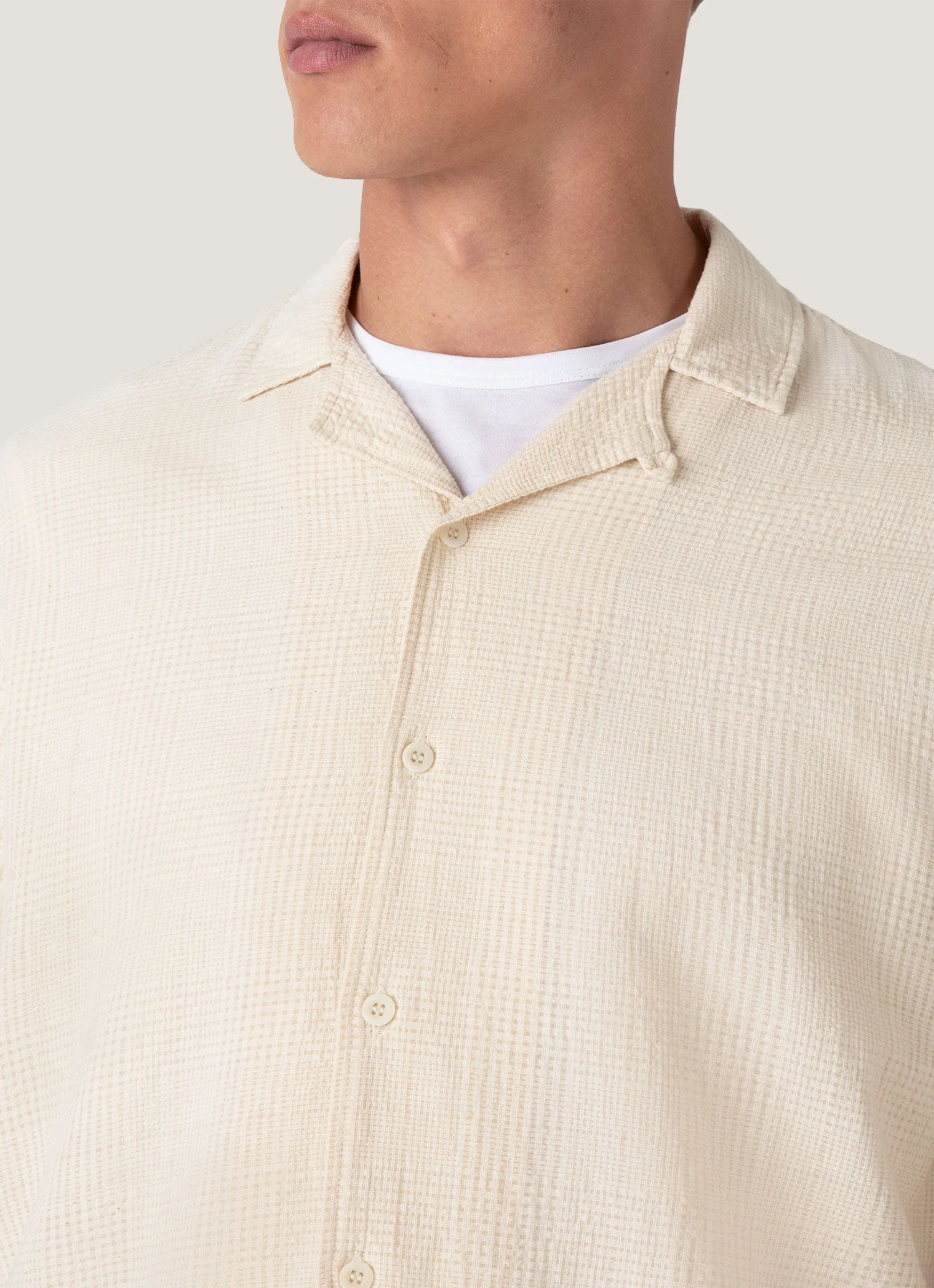Men's Loose Weave Check Camp Collar Shirt in Ecru - Image 6