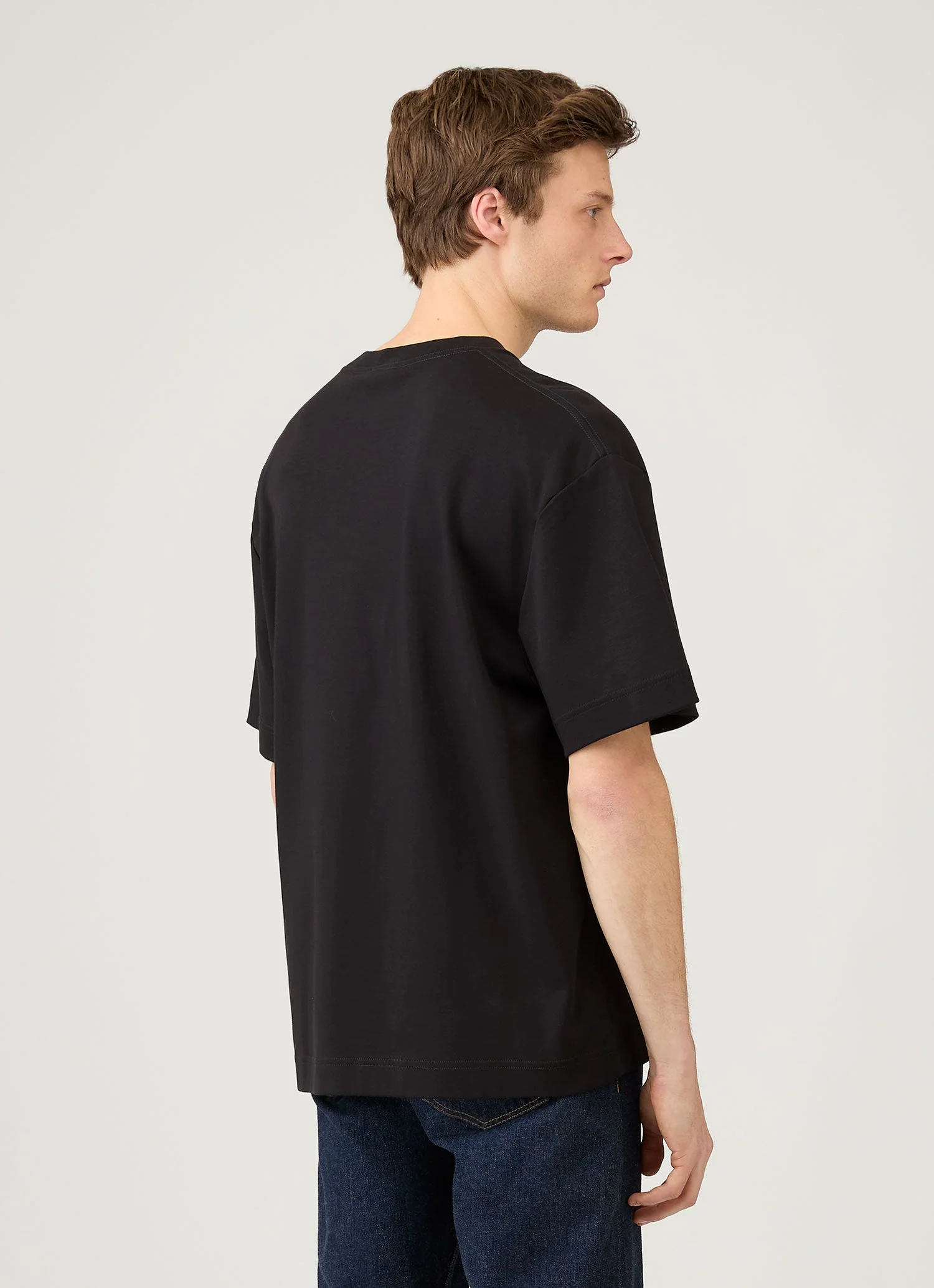Men's Oversized Heavyweight T-shirt in Black - Image 5