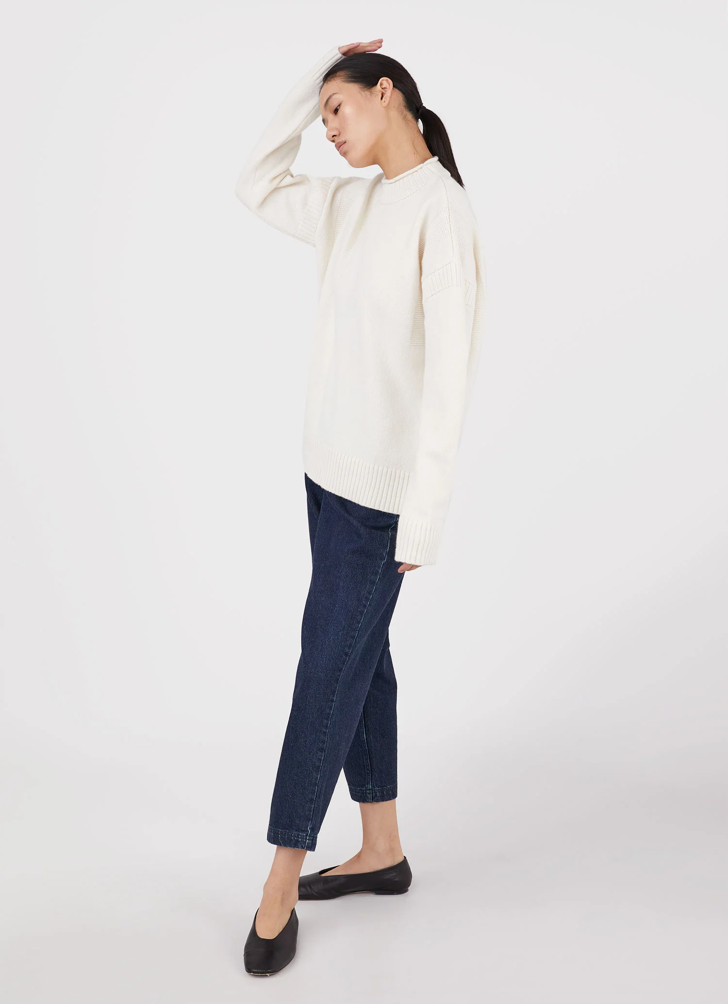 Women's Fisherman Jumper in Ecru - Image 3