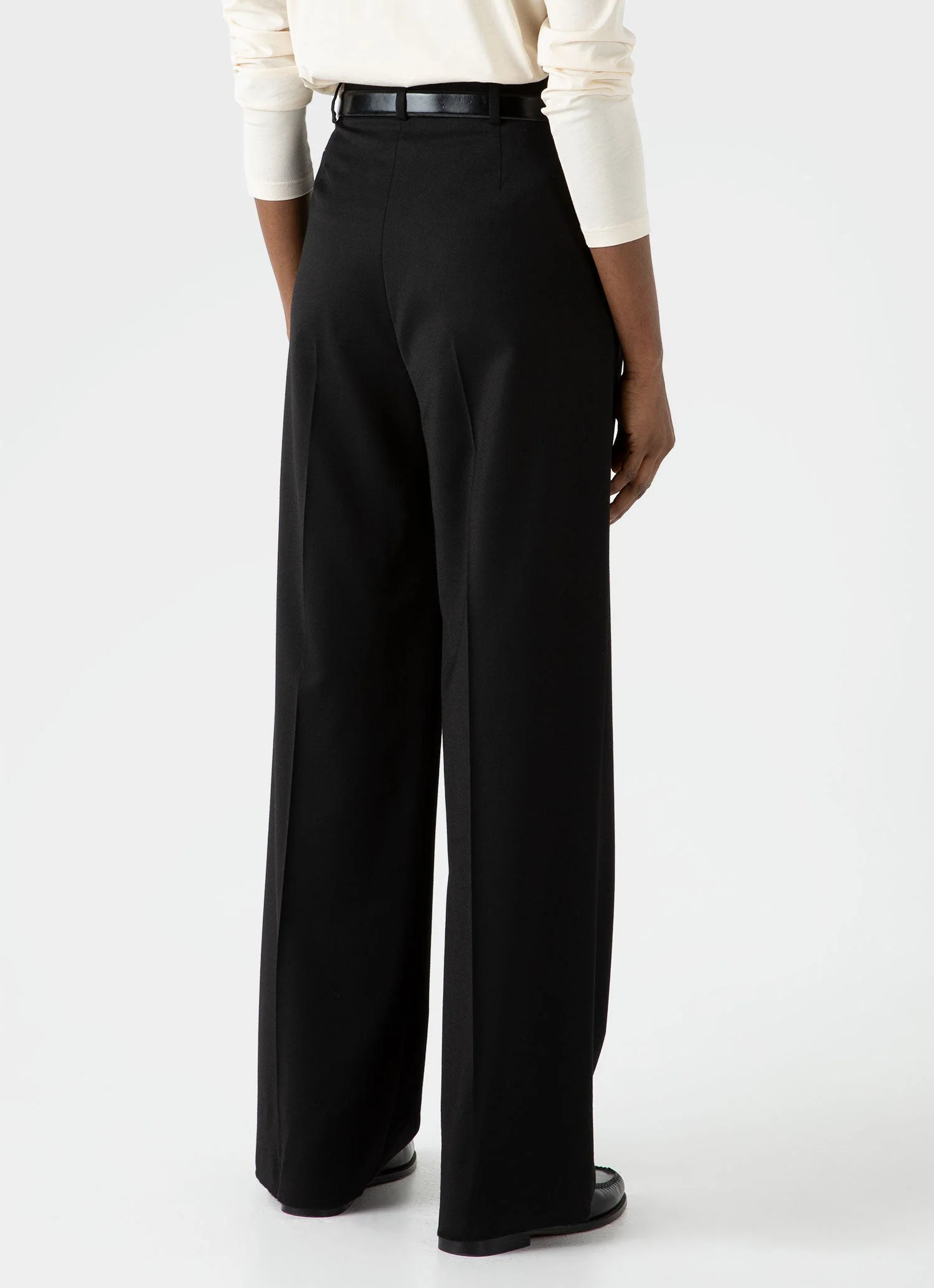 Women's Pleated Wool Trouser in Black - Image 4